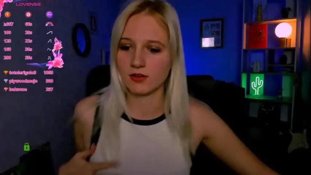 Image 3 of madam_ulis Stream on Chaturbate on 1 day ago