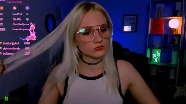 Thumbnail 3, madam_ulis's Stream at Chaturbate, 17 hours ago