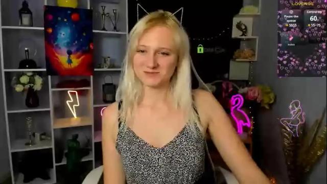 Image 3 of madam_ulis Stream on Chaturbate on 3 months ago