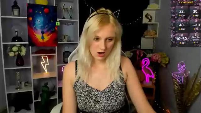 Image 4 of madam_ulis Stream on Chaturbate on 3 months ago