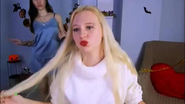 Image 8 of madam_ulis Stream on Chaturbate on 7 days ago