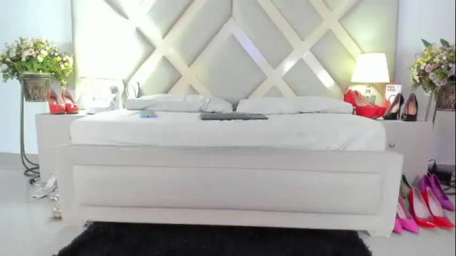 Image 4 of madameheels_ Stream on Chaturbate on 1 month ago