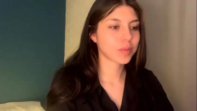 Image 2 of madamenuts Stream on Chaturbate on 13 months ago