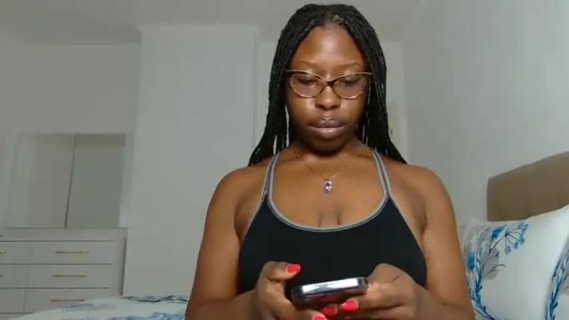 Image 6 of madamindigo Stream on Chaturbate on 20 months ago