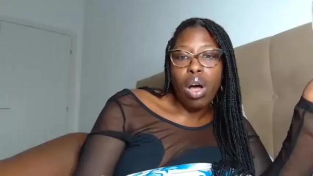 Image 6 of madamindigo Stream on Chaturbate on 19 months ago