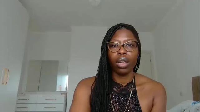Image 7 of madamindigo Stream on Chaturbate on 19 months ago