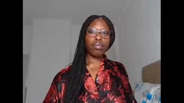 Image 3 of madamindigo Stream on Chaturbate on 19 months ago