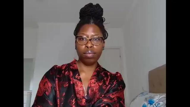 Image 7 of madamindigo Stream on Chaturbate on 18 months ago