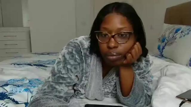 Image 12 of madamindigo Stream on Chaturbate on 15 months ago