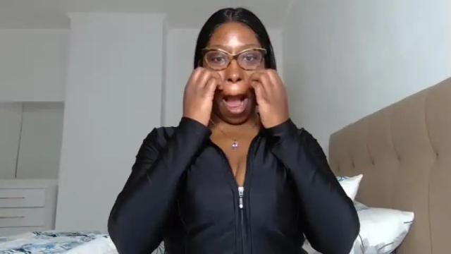 Image 2 of madamindigo Stream on Chaturbate on 15 months ago