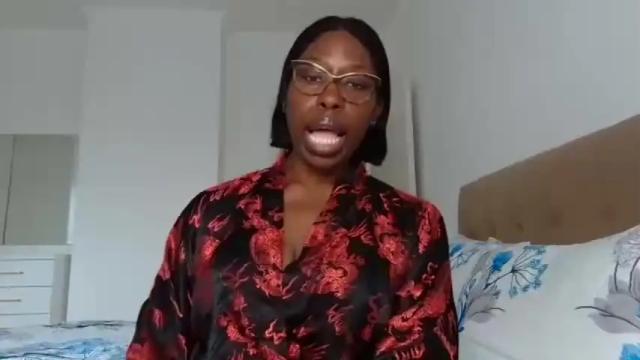 Image 10 of madamindigo Stream on Chaturbate on 14 months ago
