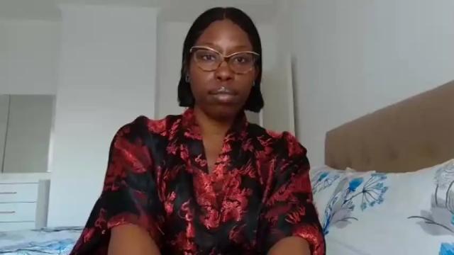 Image 7 of madamindigo Stream on Chaturbate on 14 months ago