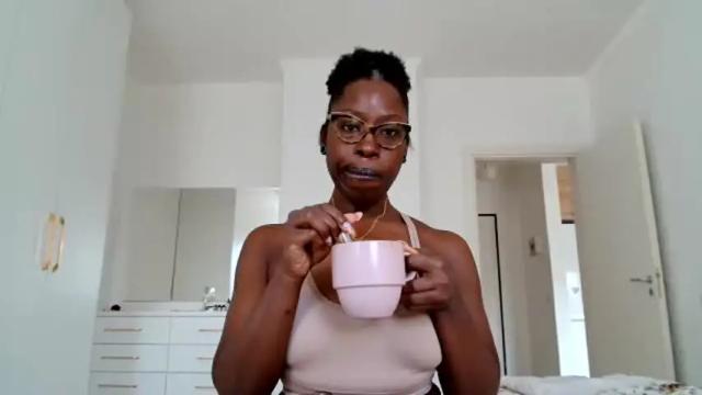 Image 7 of madamindigo Stream on Chaturbate on 5 months ago