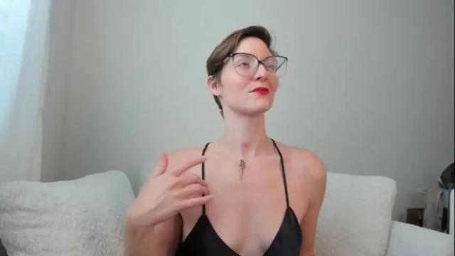 Image 6 of madammezusa Stream on Chaturbate on 1 month ago