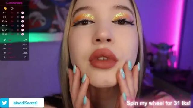 Image 10 of maddi_s_here Stream on Chaturbate on 15 months ago