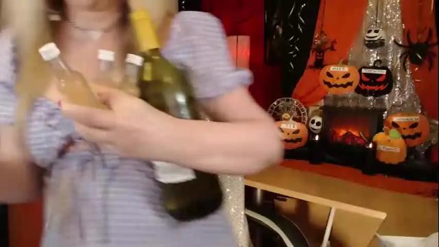 Image 7 of maddisonrae76 Stream on Chaturbate on 2 months ago