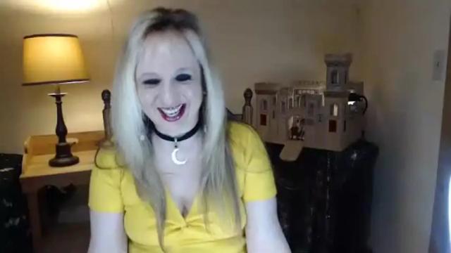Image 10 of maddisonrae76 Stream on Chaturbate on 2 months ago