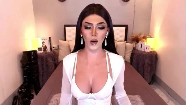 Image 7 of maddisonwil Stream on Chaturbate on 24 days ago