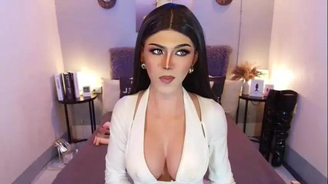 Image 3 of maddisonwil Stream on Chaturbate on 3 months ago