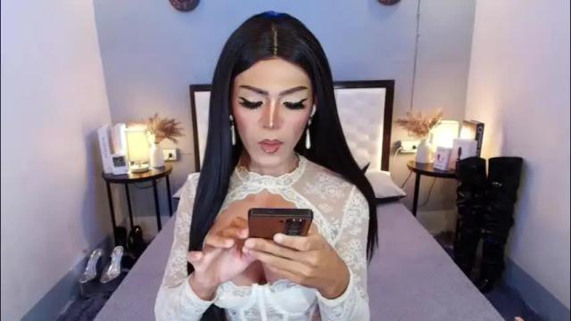 Image 3 of maddisonwil Stream on Chaturbate on 1 month ago