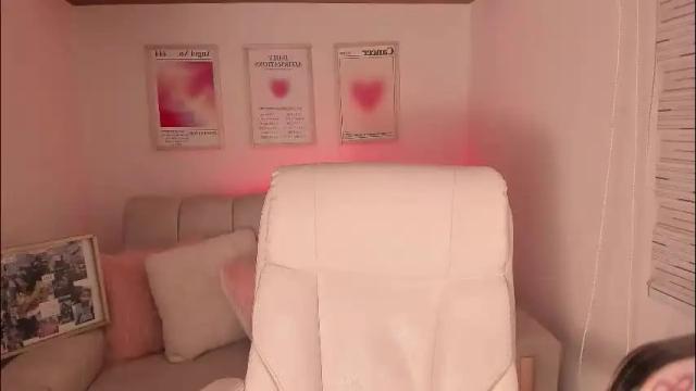Image 2 of maddy_bronw Stream on Chaturbate on 1 day ago