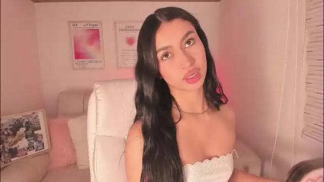 Image 4 of maddy_bronw Stream on Chaturbate on 1 day ago