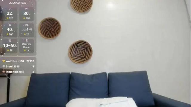 Image 12 of maddy_kraviiz Stream on Chaturbate on 1 month ago