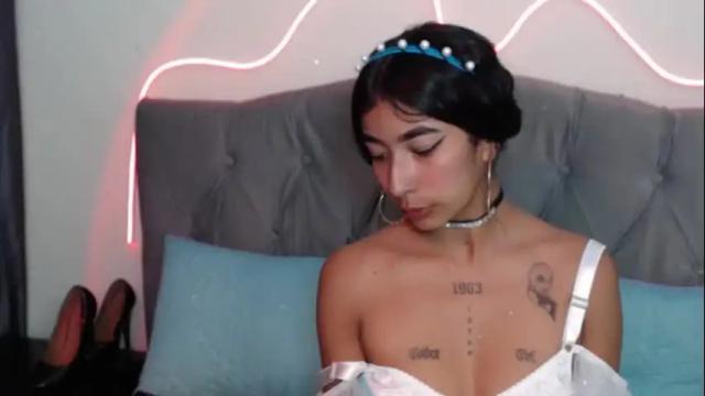 Image 2 of maddy_parker_ Stream on Chaturbate on 1 month ago