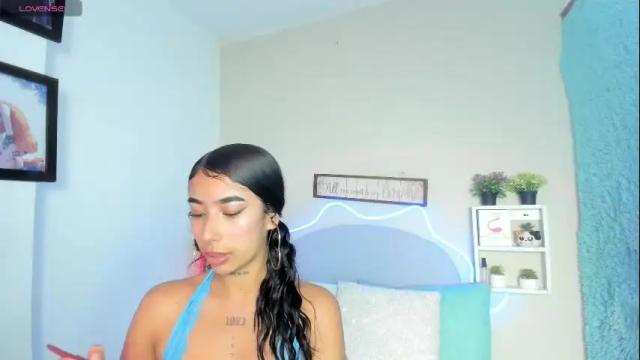 Image 2 of maddy_parker_ Stream on Chaturbate on 13 days ago
