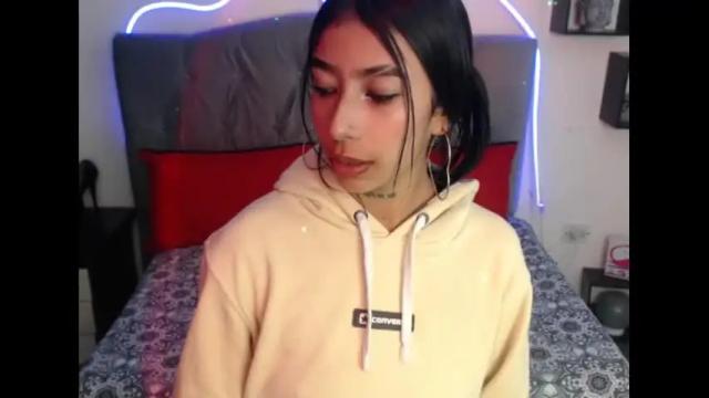 Image 3 of maddy_parker_ Stream on Chaturbate on 15 hours ago