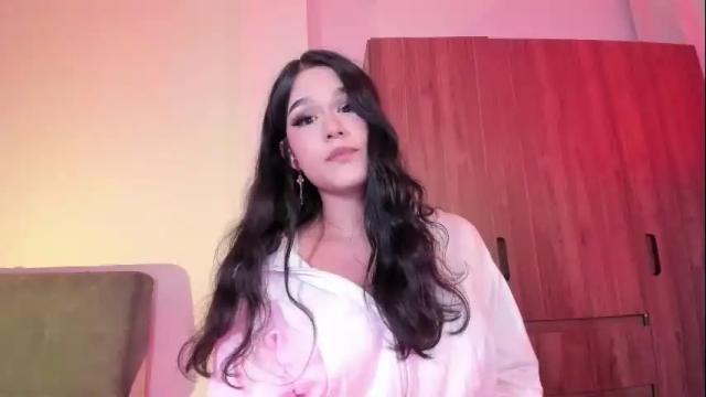 Image 2 of maddy_rios Stream on Chaturbate on 5 months ago