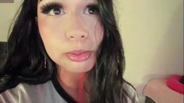 Image 11 of maddy_rios Stream on Chaturbate on 3 months ago
