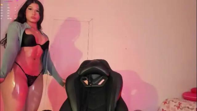 Image 8 of maddy_rios Stream on Chaturbate on 1 month ago