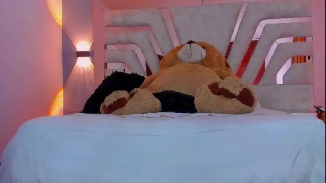 Image 4 of maddycrofft Stream on Chaturbate on 1 month ago