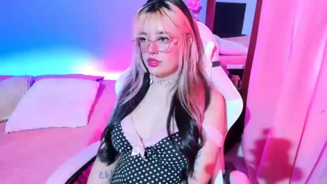 Image 11 of maddydavies_ Stream on Chaturbate on 14 months ago