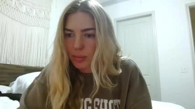 Image 12 of maddymurphy Stream on Chaturbate on 16 months ago