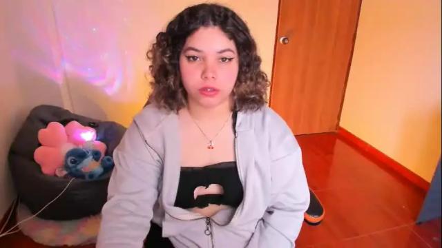 Image 8 of madelaine_taylor Stream on Chaturbate on 1 month ago