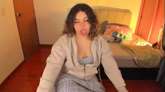 Image 4 of madelaine_taylor Stream on Chaturbate on 9 days ago