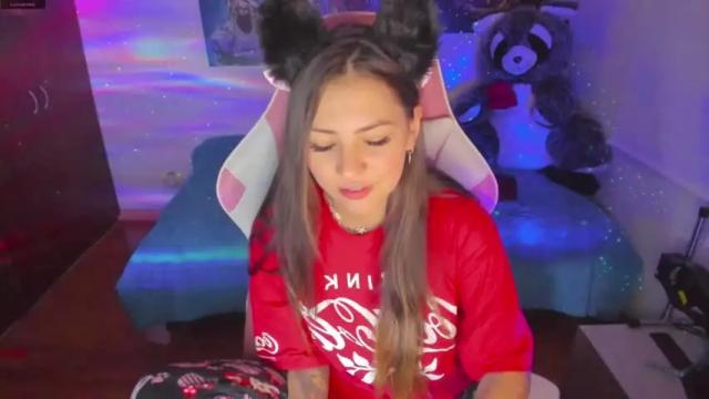 Image 2 of madeleine_shinobi Stream on Chaturbate on 17 months ago