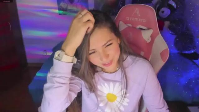 Image 6 of madeleine_shinobi Stream on Chaturbate on 17 months ago