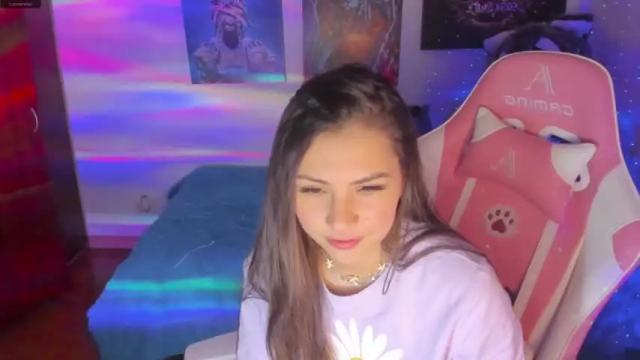 Image 8 of madeleine_shinobi Stream on Chaturbate on 17 months ago