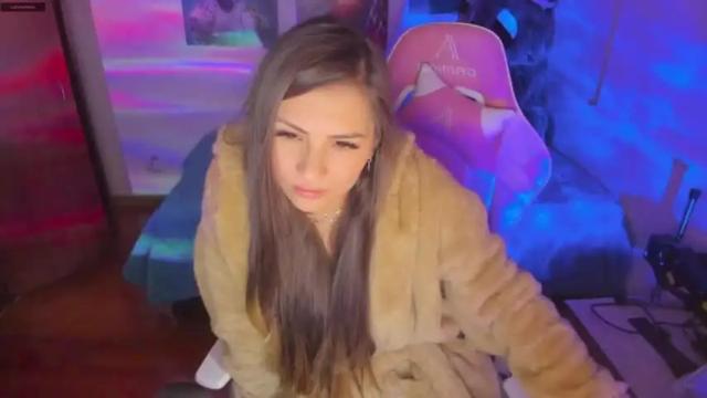 Image 8 of madeleine_shinobi Stream on Chaturbate on 16 months ago