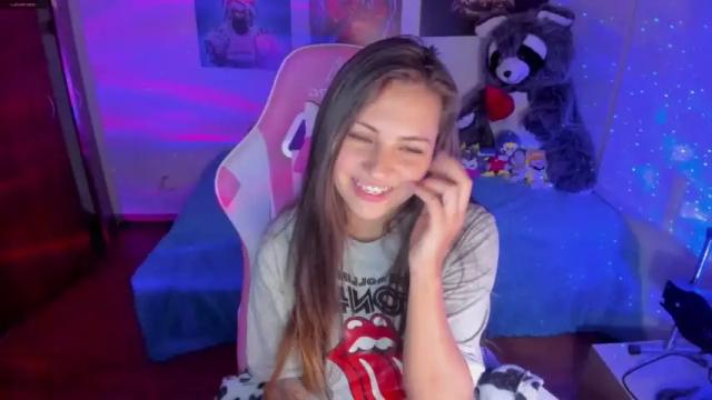 Image 12 of madeleine_shinobi Stream on Chaturbate on 15 months ago