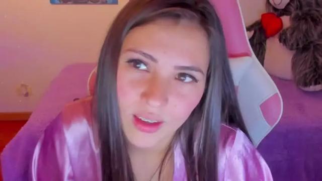 Image 10 of madeleine_shinobi Stream on Chaturbate on 16 months ago