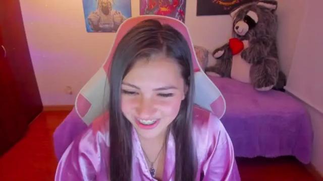 Image 12 of madeleine_shinobi Stream on Chaturbate on 16 months ago