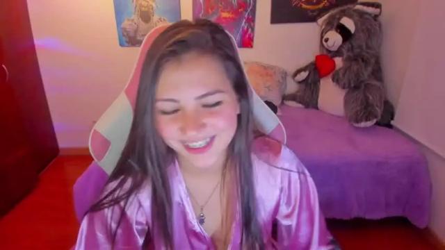 Image 4 of madeleine_shinobi Stream on Chaturbate on 16 months ago