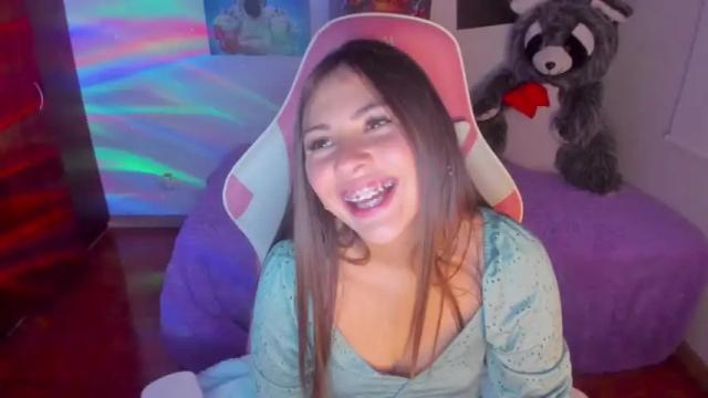 Image 11 of madeleine_shinobi Stream on Chaturbate on 14 months ago