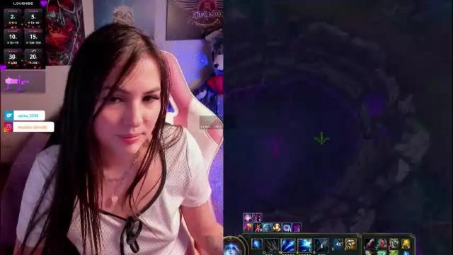 Image 10 of madeleine_shinobi Stream on Chaturbate on 24 days ago