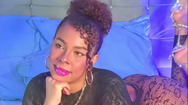 Image 8 of madeleinxxx_ Stream on Chaturbate on 1 month ago