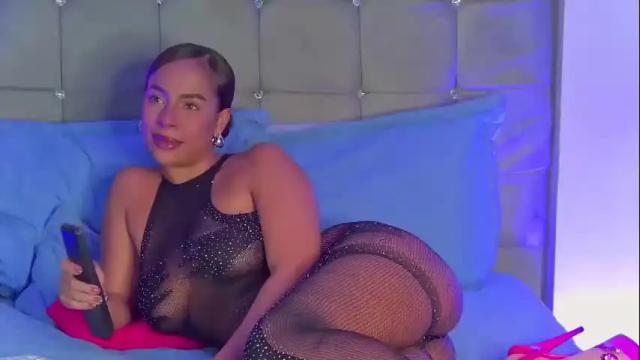 Image 3 of madeleinxxx_ Stream on Chaturbate on 1 month ago